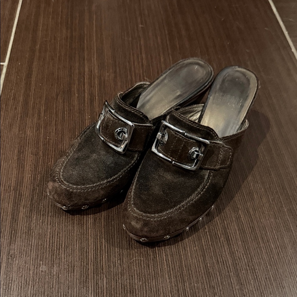 Clogs